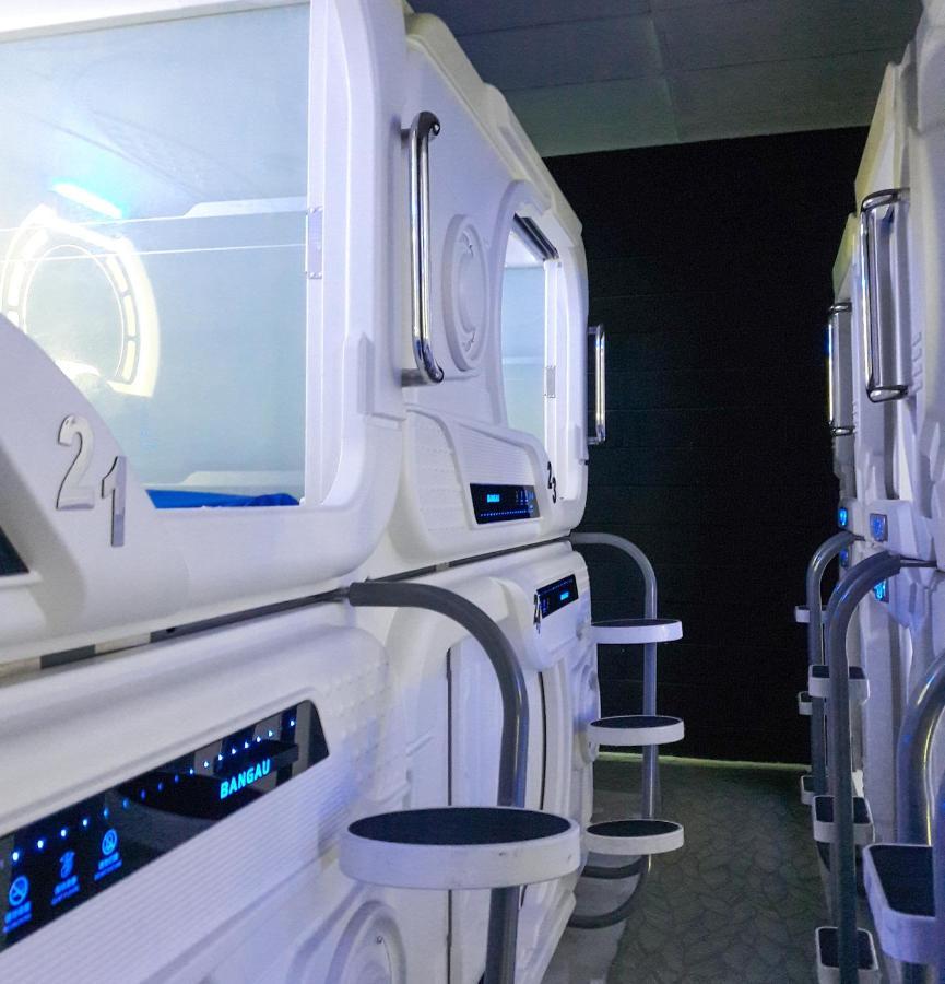 Bangau - Short Term Rest Area Capsule Hotel Szepang Kültér fotó
